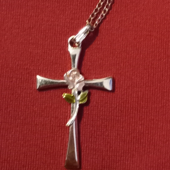 STERLING SILVER CROSS WITH ENAMELED COLORED ROSE NECKLACE - Picture 1 of 9